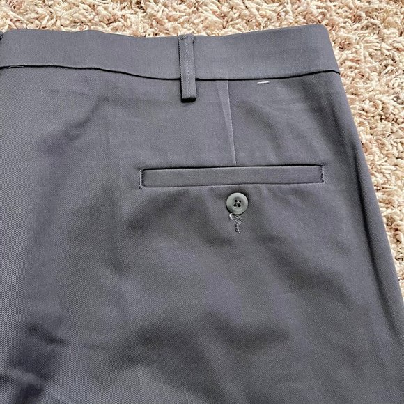 NWT Haggar Men’s Premium Fabric Straight Fit Non-Iron Pants Grey, Size 34x29 - Picture 9 of 9